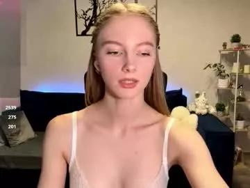 autumnroginson from Chaturbate