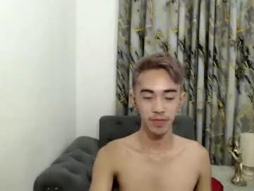 Freechat crocodale on Chaturbate