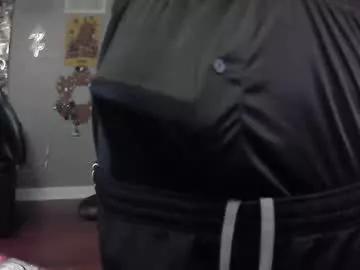 derekdings on Chaturbate 