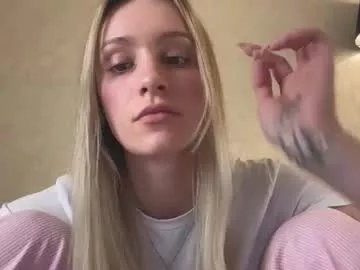 fflloowweerr on Chaturbate 