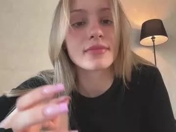 fflloowweerr on Chaturbate 