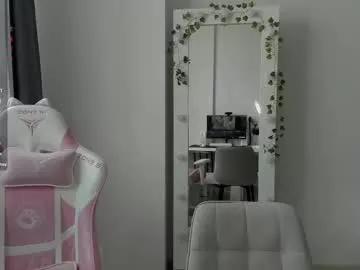 Freechat kesh_mne on Chaturbate