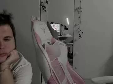 Freechat kesh_mne on Chaturbate