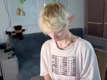 Freechat kessy_white on Chaturbate