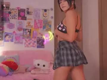 Freechat kittenmoon_ on Chaturbate