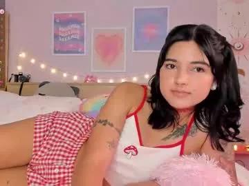 Freechat kittenmoon_ on Chaturbate