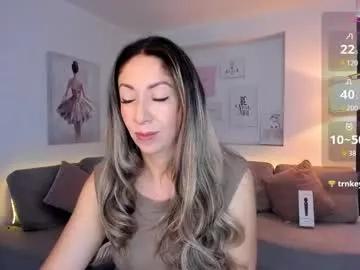 laly_dolce on Chaturbate