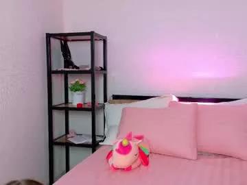 Freechat lovely_poppy on Chaturbate