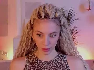 mia_silk from Chaturbate