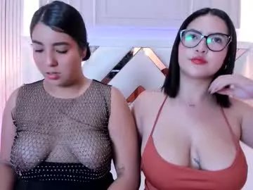 ninablooms01 on Chaturbate 