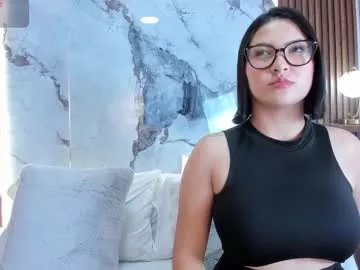 ninablooms01 on Chaturbate 