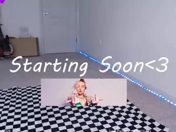 Freechat petitebrat on Chaturbate