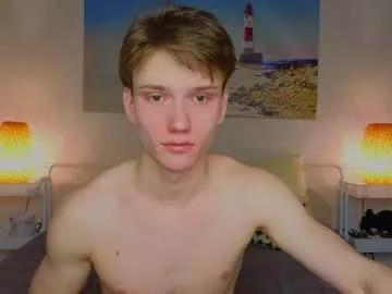 pupsenish on Chaturbate 