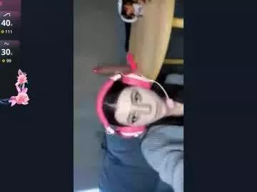 Freechat savannasotos on Chaturbate