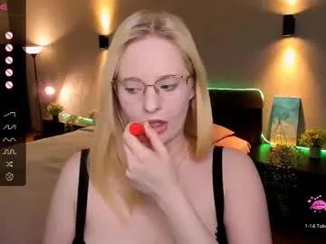 sheslinki on Chaturbate 