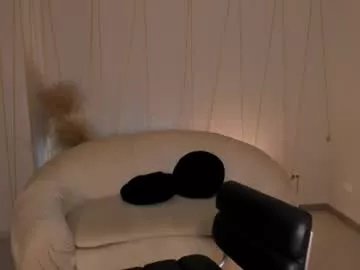 sunnyrivers_ on Chaturbate 