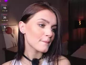 synne_glows on Chaturbate 