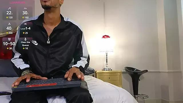 AaronCruz_ on StripChat 