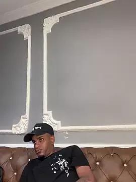 AaronCruz_ on StripChat 