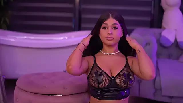 BellaNoirre from StripChat