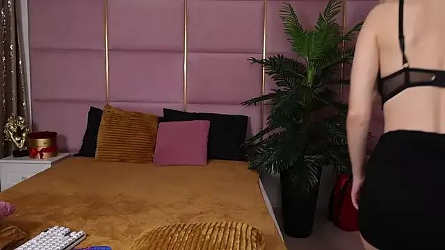 Freechat Elliblue on StripChat