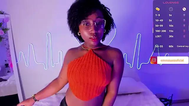 EmmaSanzz_ on StripChat 