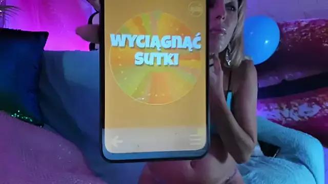Evie_Hill on StripChat 