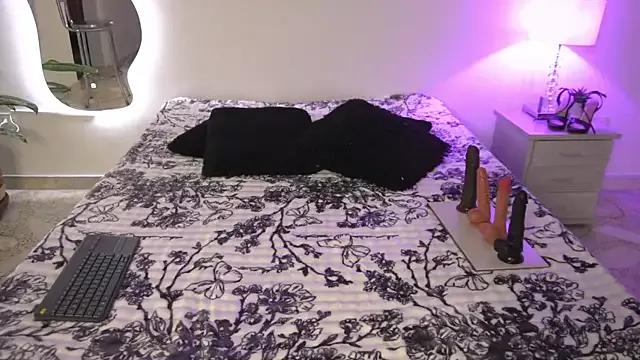 gala_monroe on StripChat 