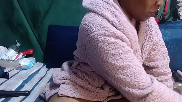 Freechat graciousxxx on StripChat