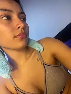 hotwife26 from StripChat