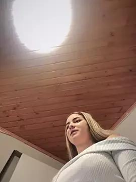 imlindapink on StripChat 