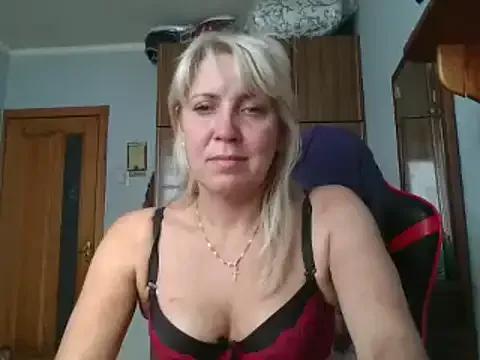 IrinaB1 on StripChat 