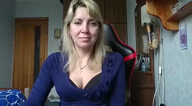 IrinaB1 on StripChat 