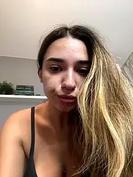 ItalianGirl from StripChat