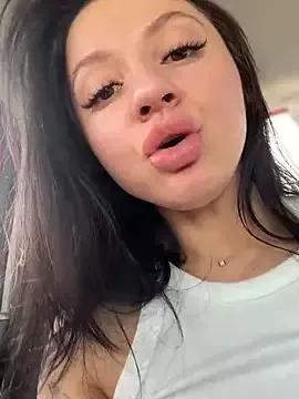 JulliaVegas on StripChat 
