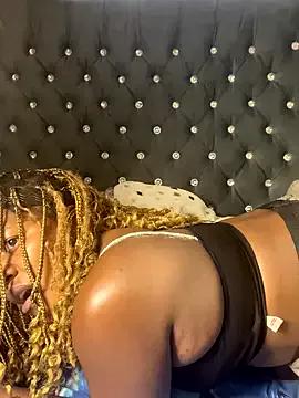 Freechat Kikie23 on StripChat