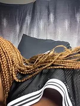 Freechat Kikie23 on StripChat