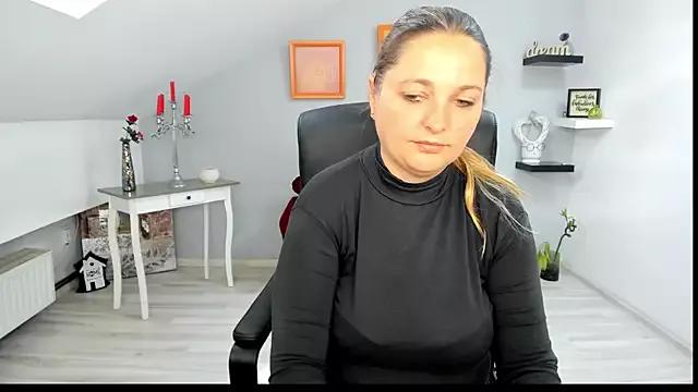 LollaGirl on StripChat 