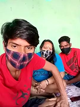 Freechat LoveOnStream on StripChat