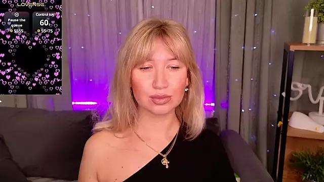 Freechat MilaBott on StripChat