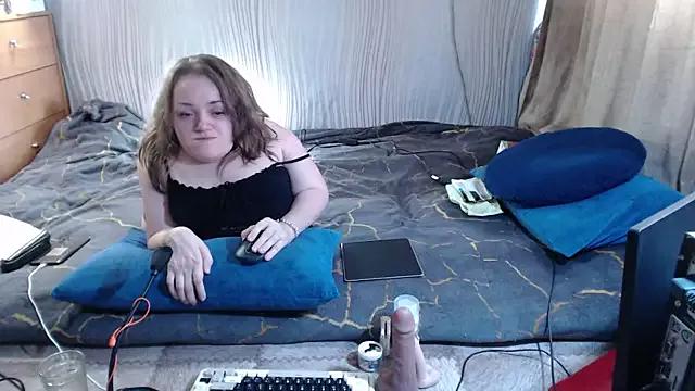 MiniNatalie on StripChat 