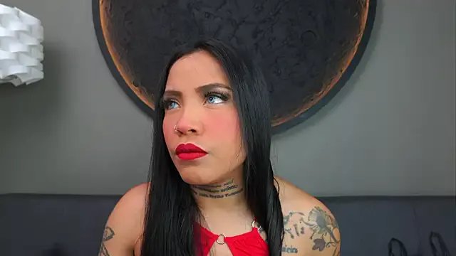 miss_vaiolette on StripChat 