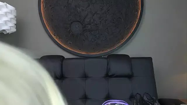 miss_vaiolette on StripChat 