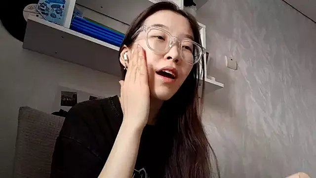 MollyTiger on StripChat 