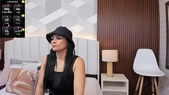 Mommy_Naughty on StripChat 