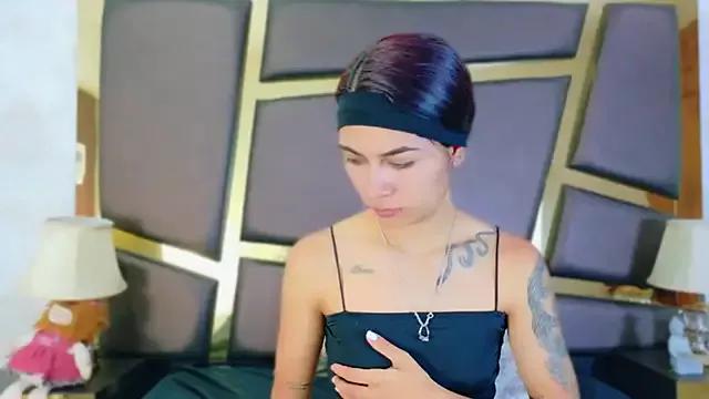 Freechat NicoleEsposito on StripChat