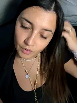 Novababy18 from StripChat