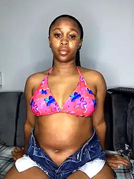 Pearl_00 from StripChat