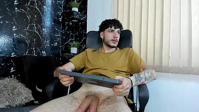 Rafael_Mendezz on StripChat 
