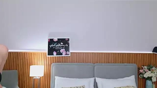 Freechat RihannaRose on StripChat